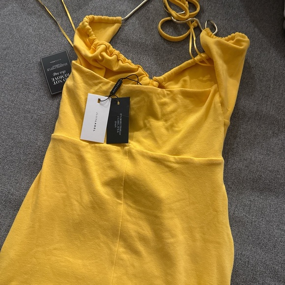 JLUXLABEL yellow Cut Out Maxi Dress – Size Small– NWT - Picture 3 of 6